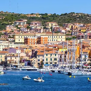 Apartahotel Ahr Leonis La Maddalena